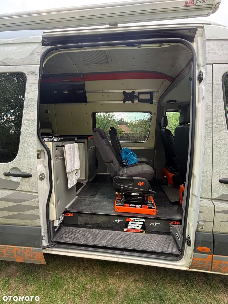 Mercedes-Benz Sprinter - 13