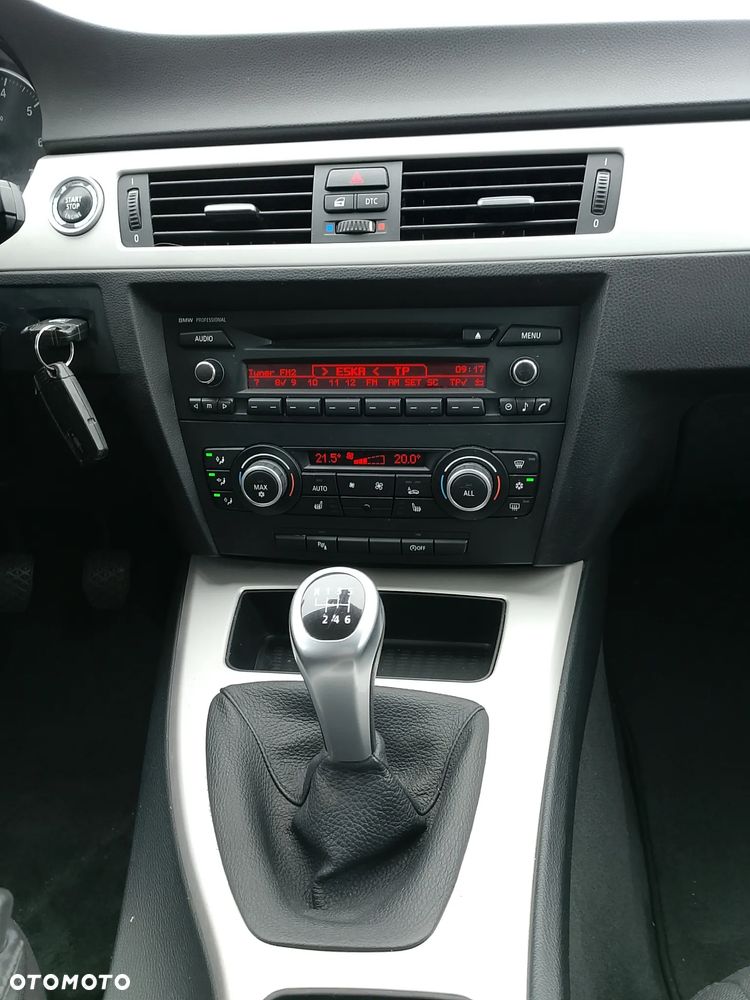 BMW Seria 3 - 16
