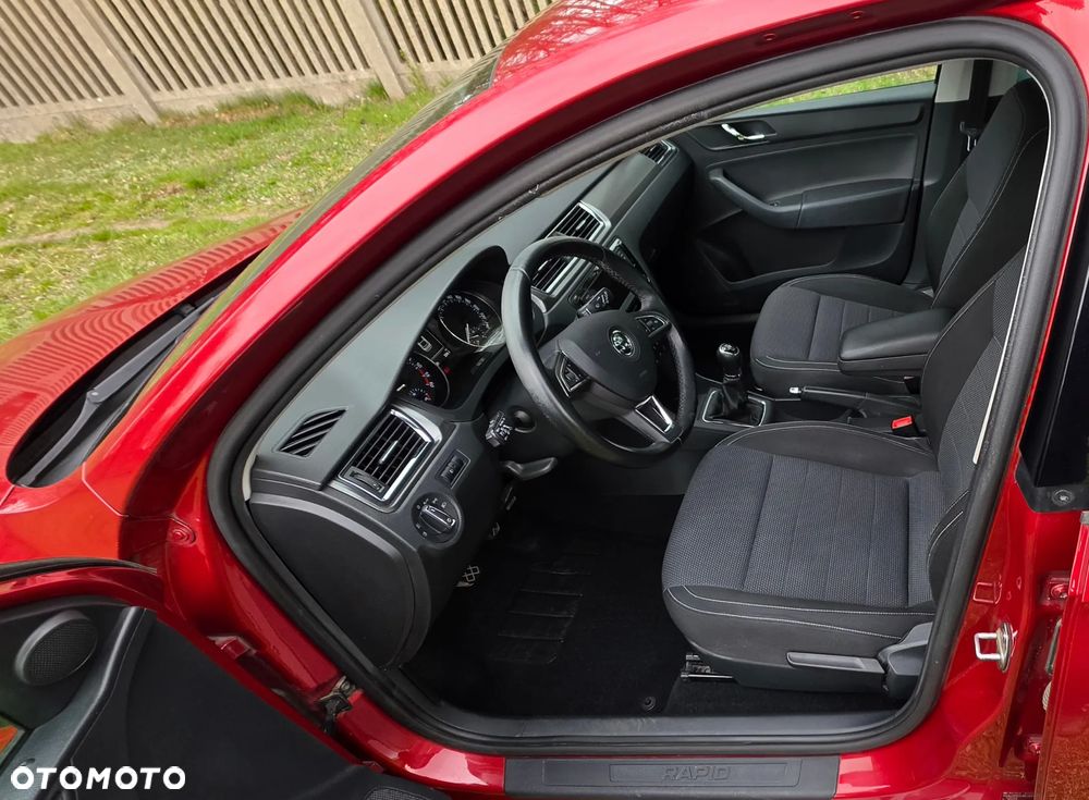 Skoda RAPID 1.6 TDI DPF Style - 4