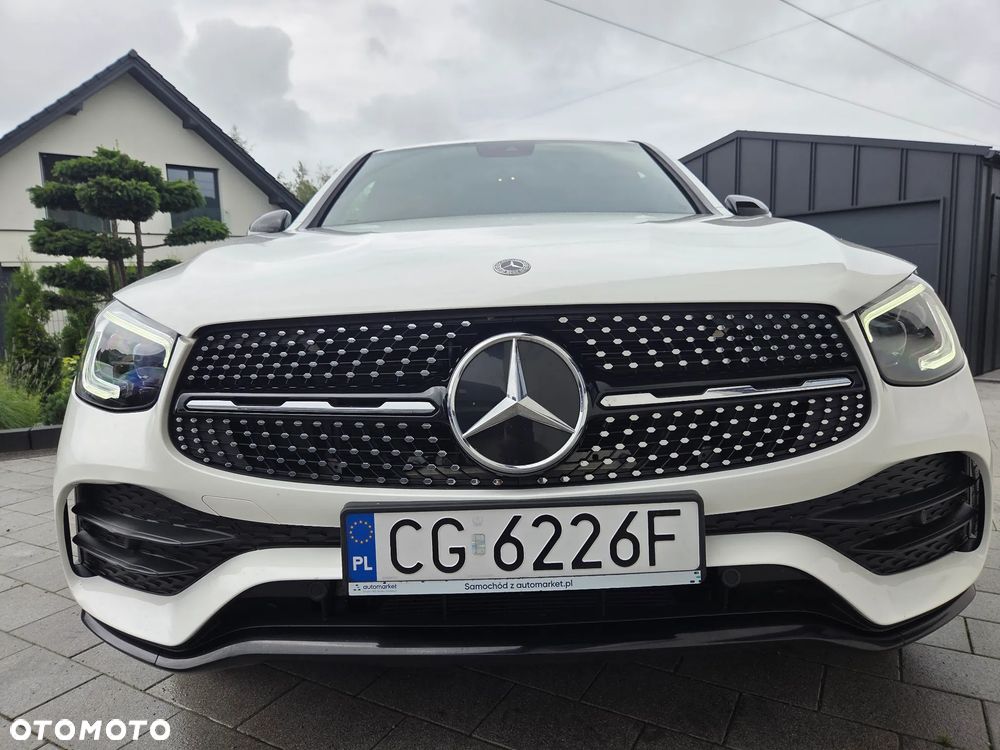 Mercedes-Benz GLC 200 4Matic 9G-TRONIC AMG Line Plus - 25