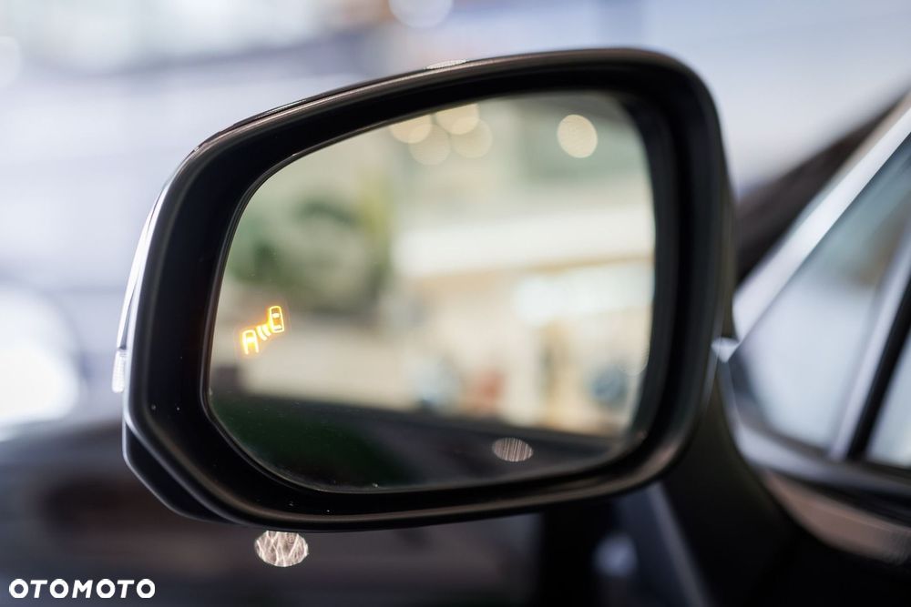 Toyota Corolla Cross - 16