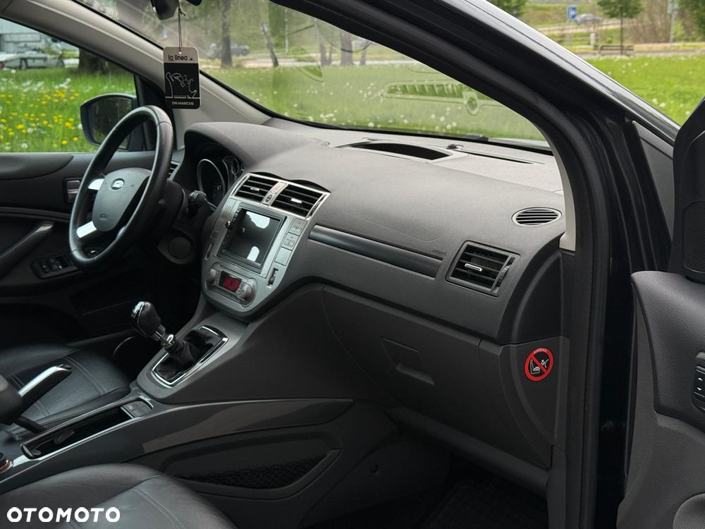 Ford Kuga 2.0 TDCi 2x4 Titanium - 20