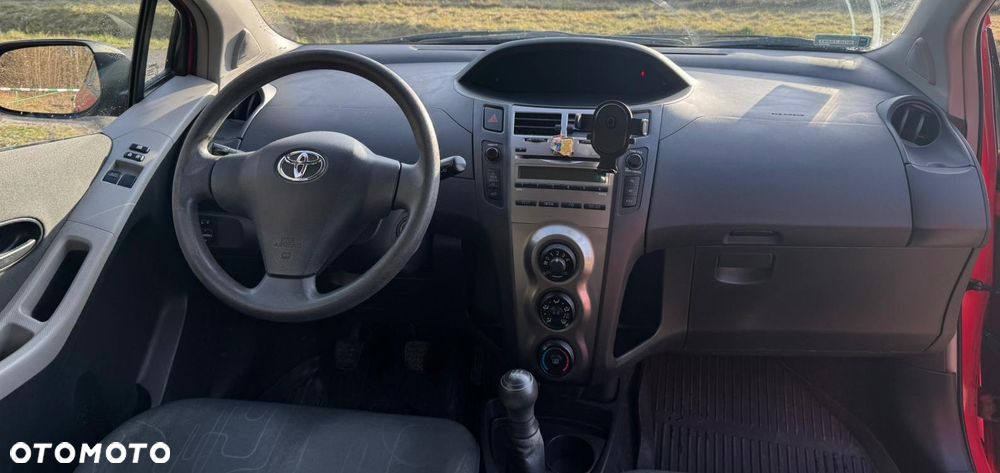 Toyota Yaris 1.0 VVT-i - 6