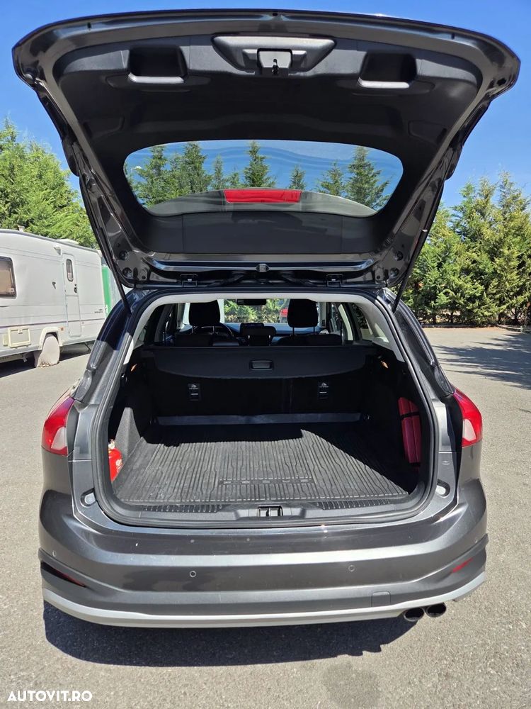 Ford Focus - 13