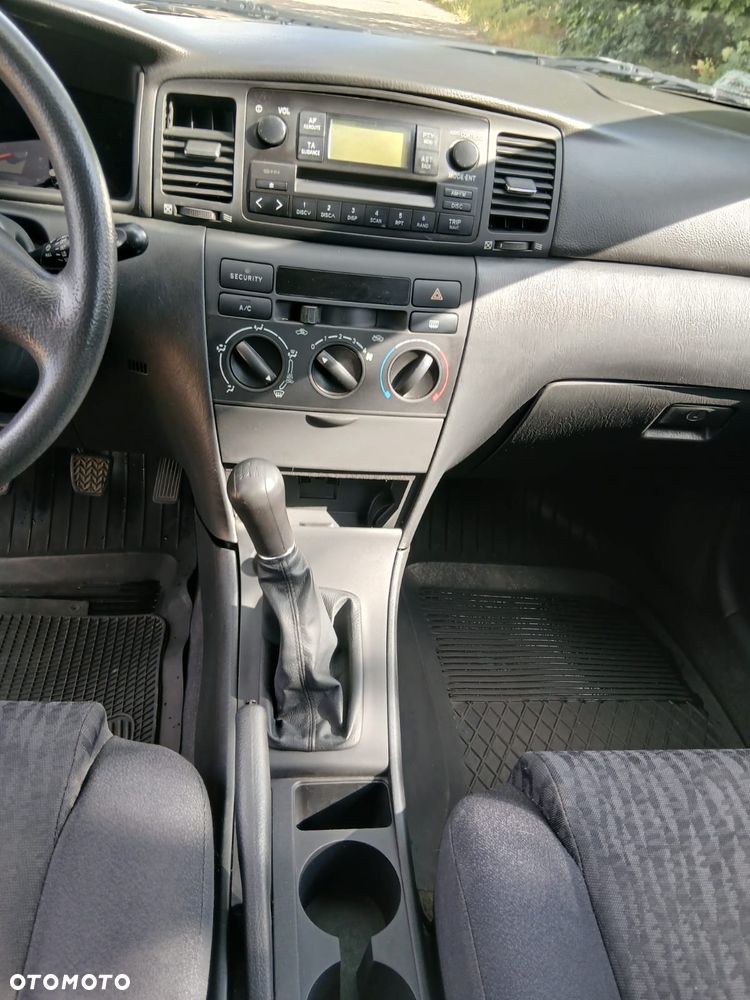 Toyota Corolla - 6