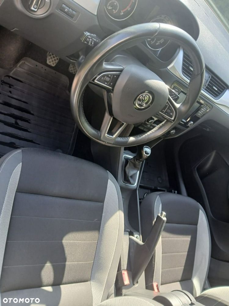 Skoda RAPID Spb 1.0 TSI Ambition - 17