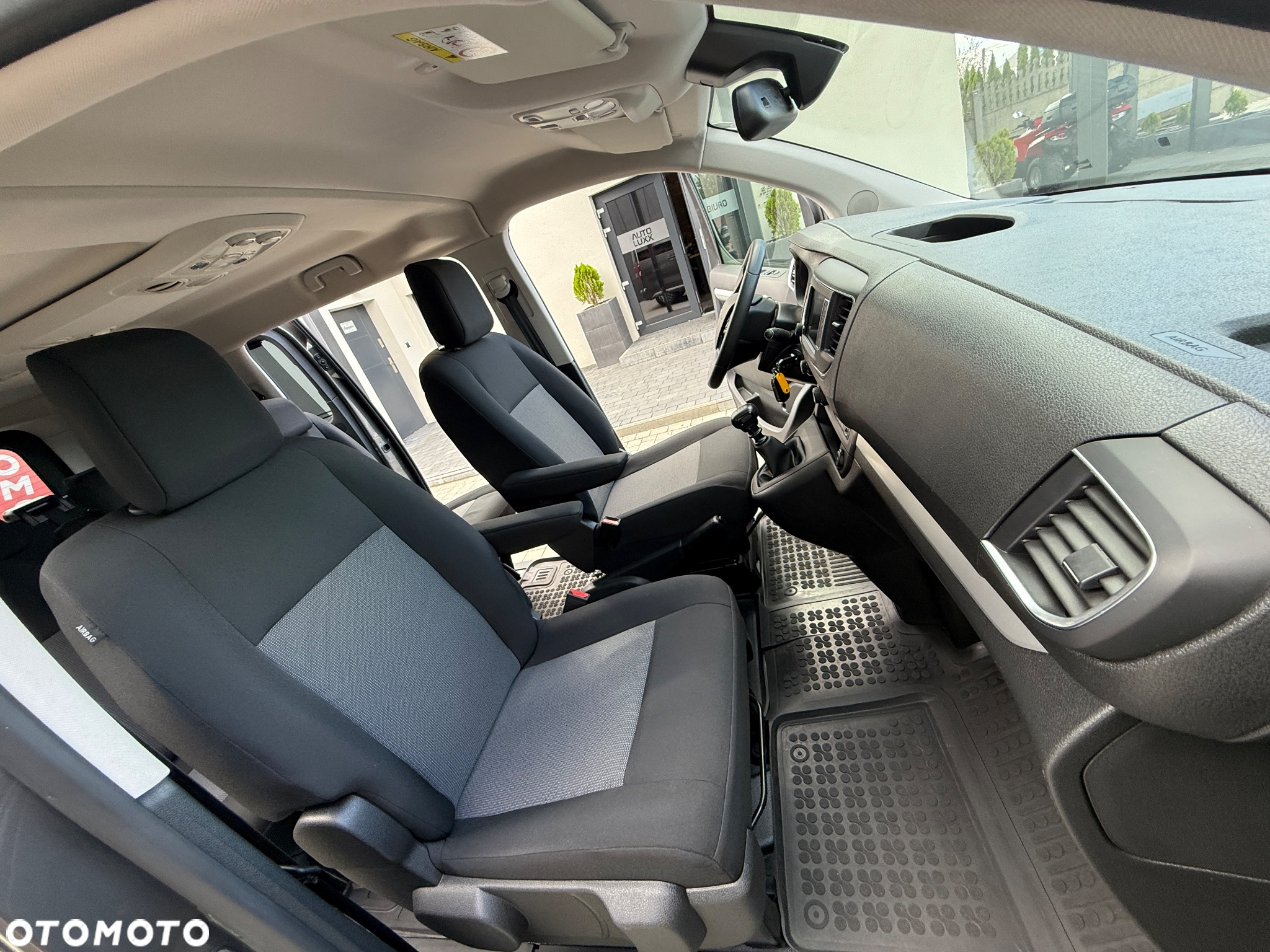 Peugeot Traveller 2.0 BlueHDi Standard Active - 24