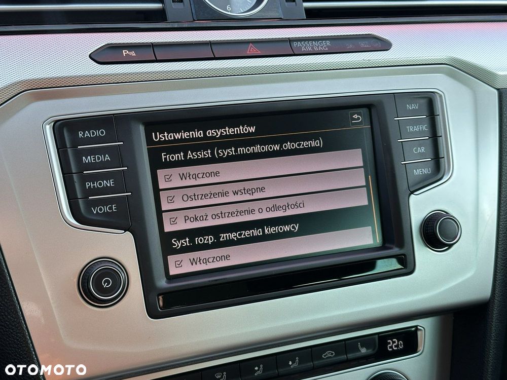 Volkswagen Passat Variant 2.0 TDI SCR Comfortline - 24