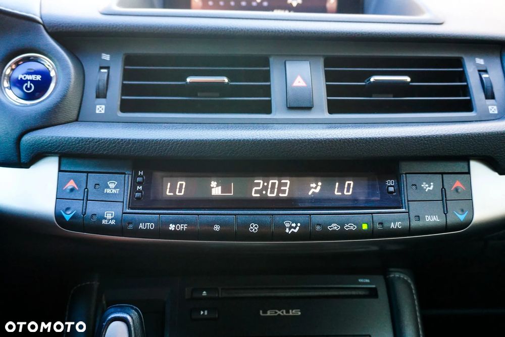 Lexus CT 200h Comfort EU6 - 32