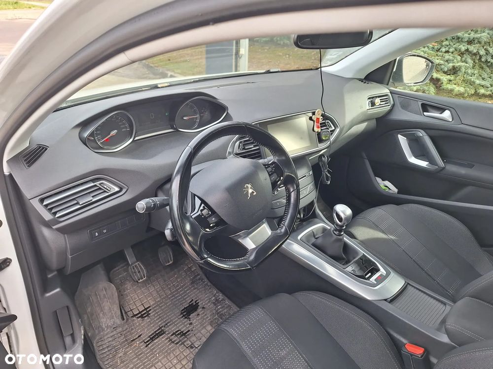 Peugeot 308 1.2 PureTech Active S&S - 10