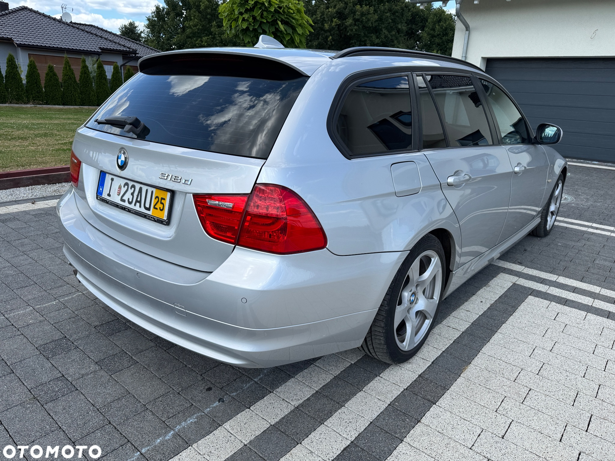 BMW Seria 3 318d DPF Touring Edition Exclusive - 4