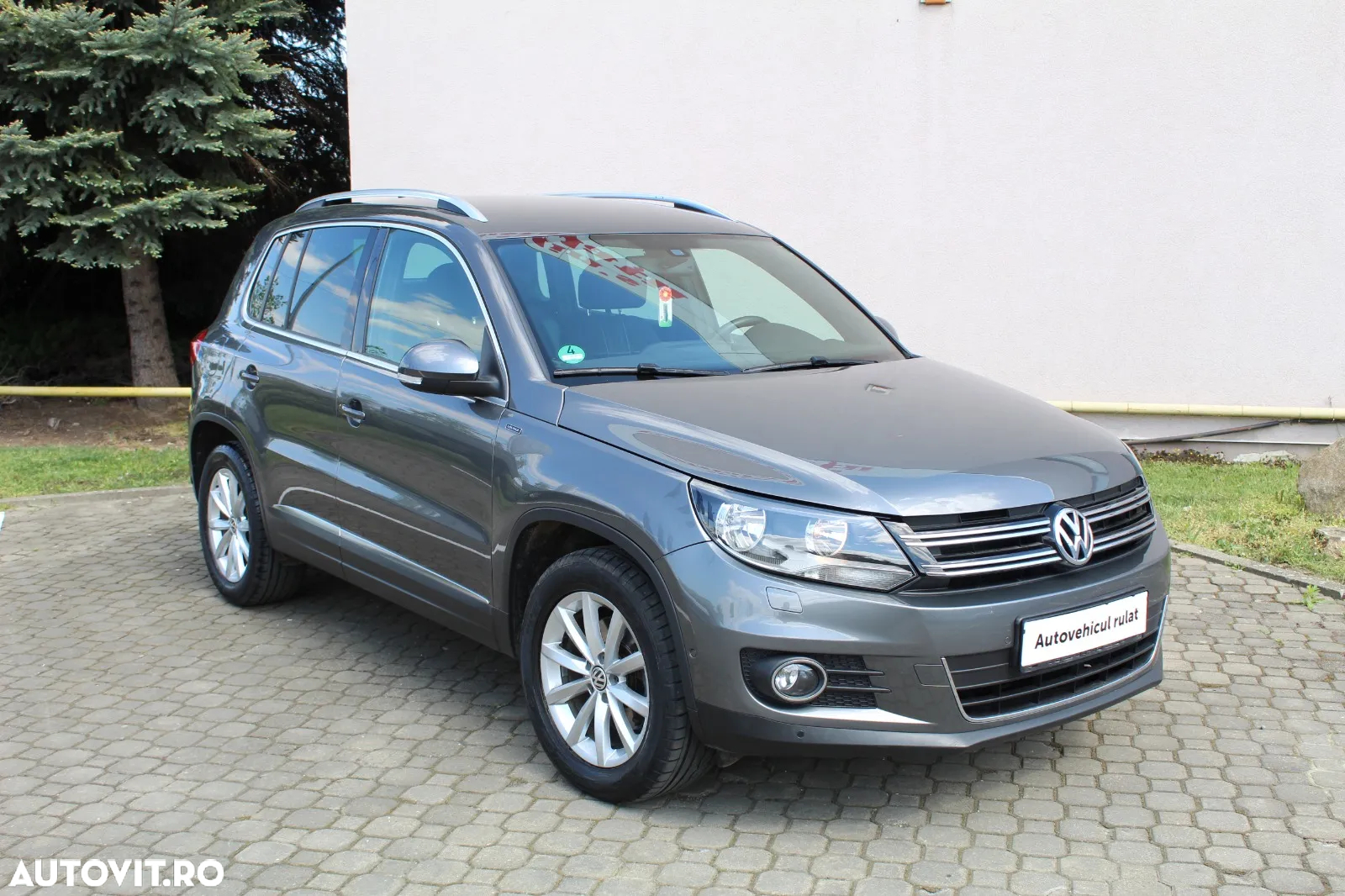 Volkswagen Tiguan 2.0 TDI SCR BlueMotion Technology Lounge Sport & Style - 3