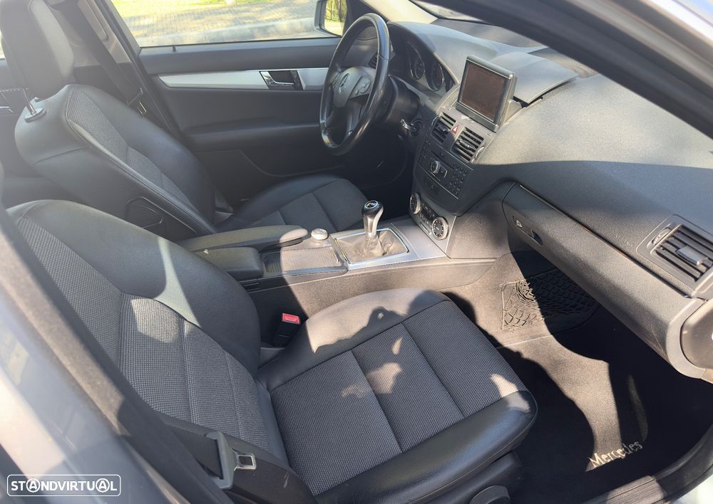 Mercedes-Benz C 220 CDi Avantgarde BlueEfficiency - 12