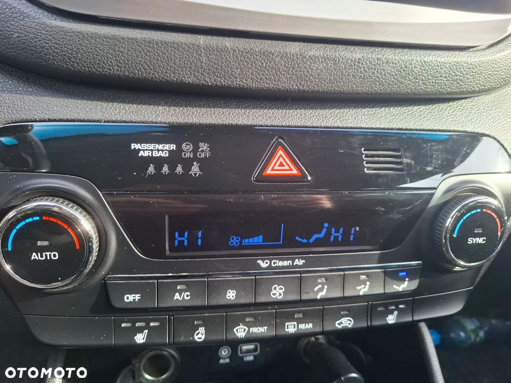 Hyundai Tucson 2.0 CRDI BlueDrive Comfort 2WD - 17