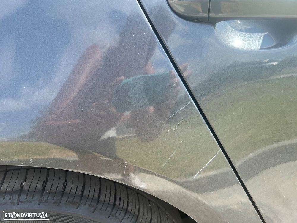 VW Passat Variant 2.0 TDI Edition Con.BM - 21