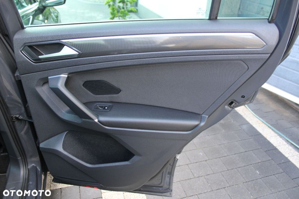 Volkswagen Tiguan - 25