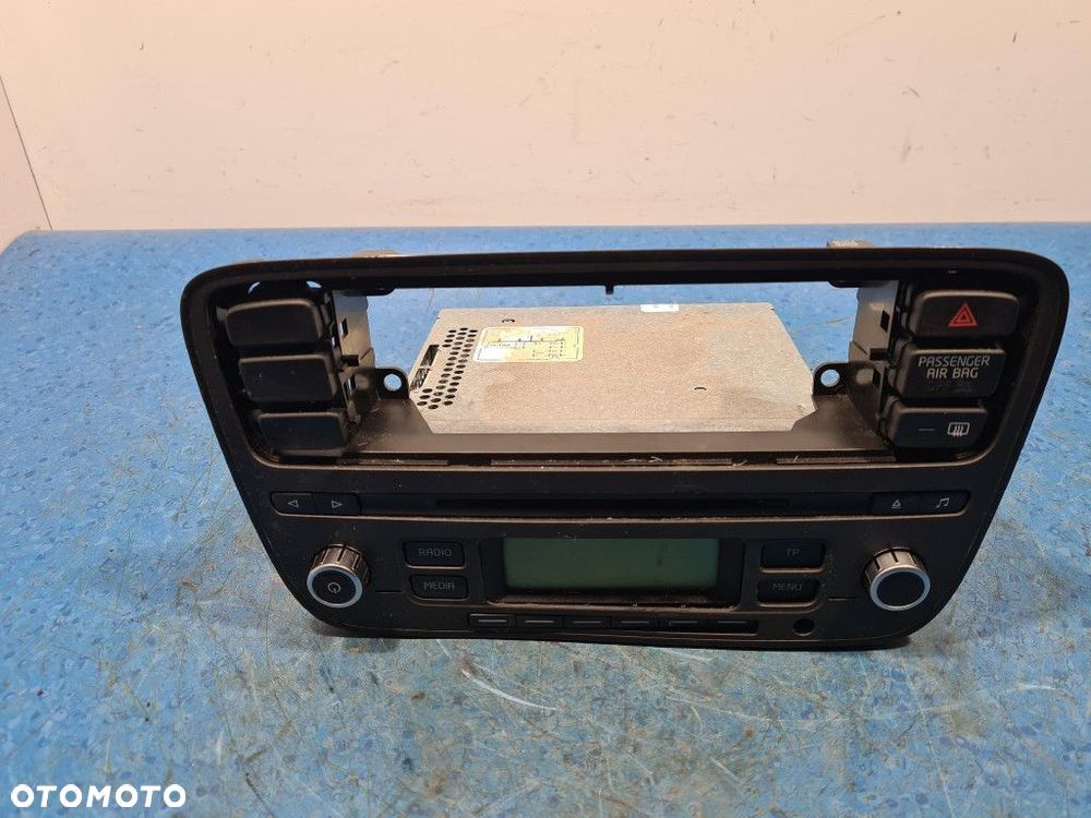 SKODA CITYGO RADIO 1ST035156 LH5X CHYA - 1