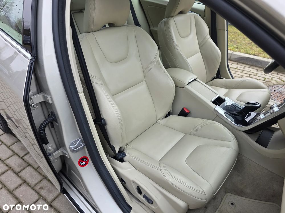 Volvo S60 D4 Geartronic Summum - 22