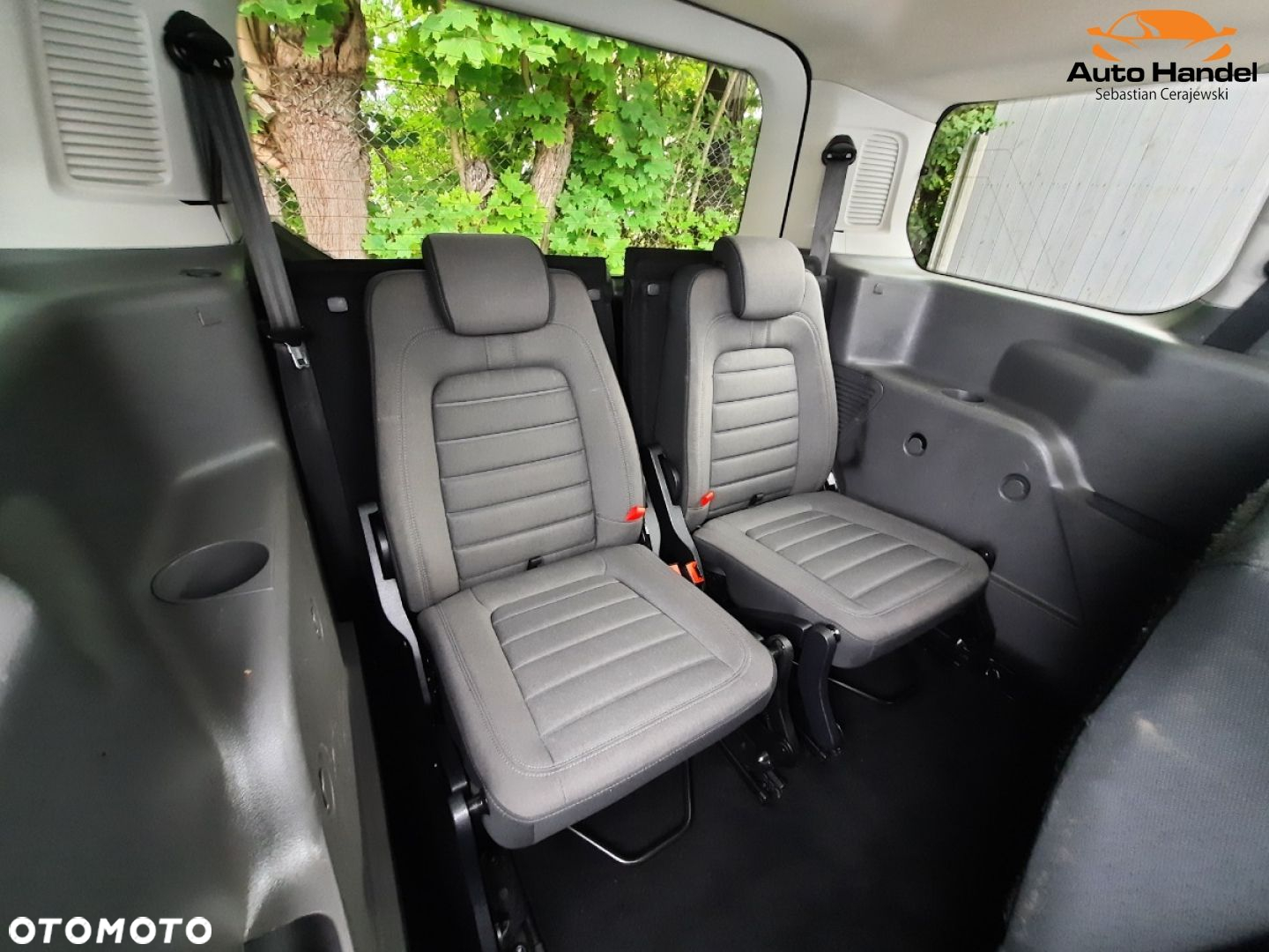 Ford Tourneo Connect Grand - 35
