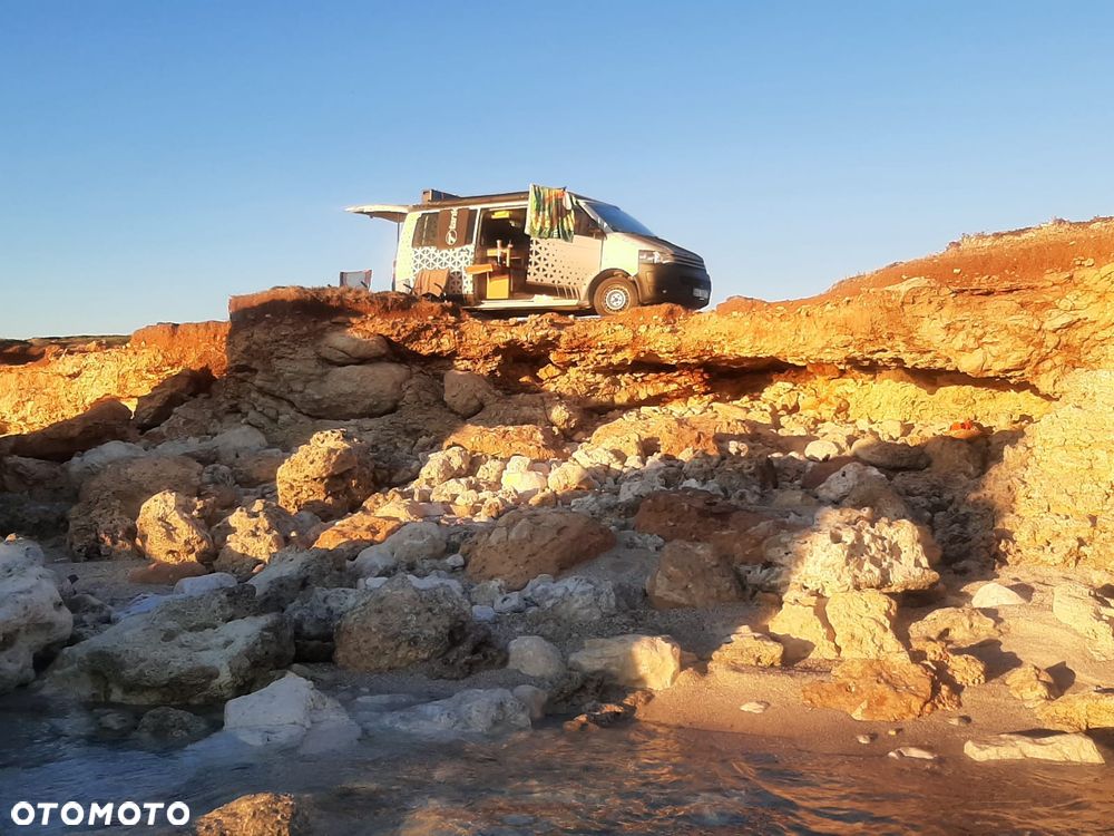 Volkswagen Transporter - 2