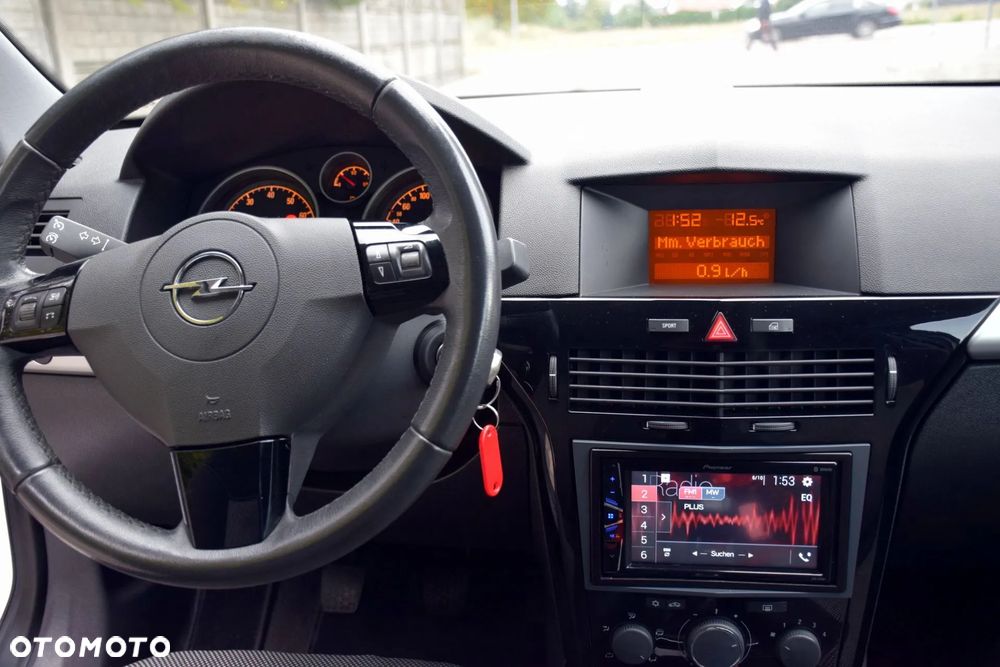 Opel Astra III GTC 1.6 Sport - 10