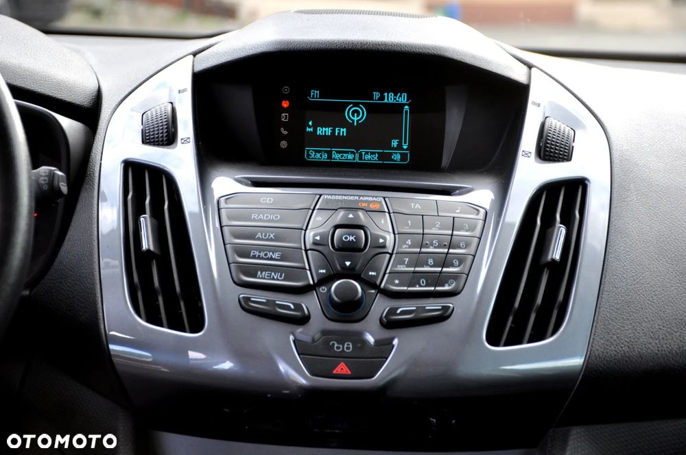 Ford Tourneo Connect 1.6 TDCi Titanium - 37