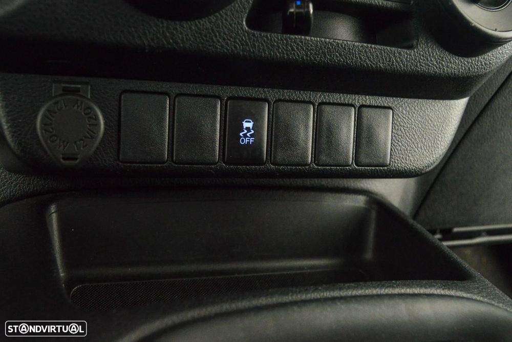 Toyota Hilux 2.4 D-4D 4X2 Cabine Extra 3L - 38