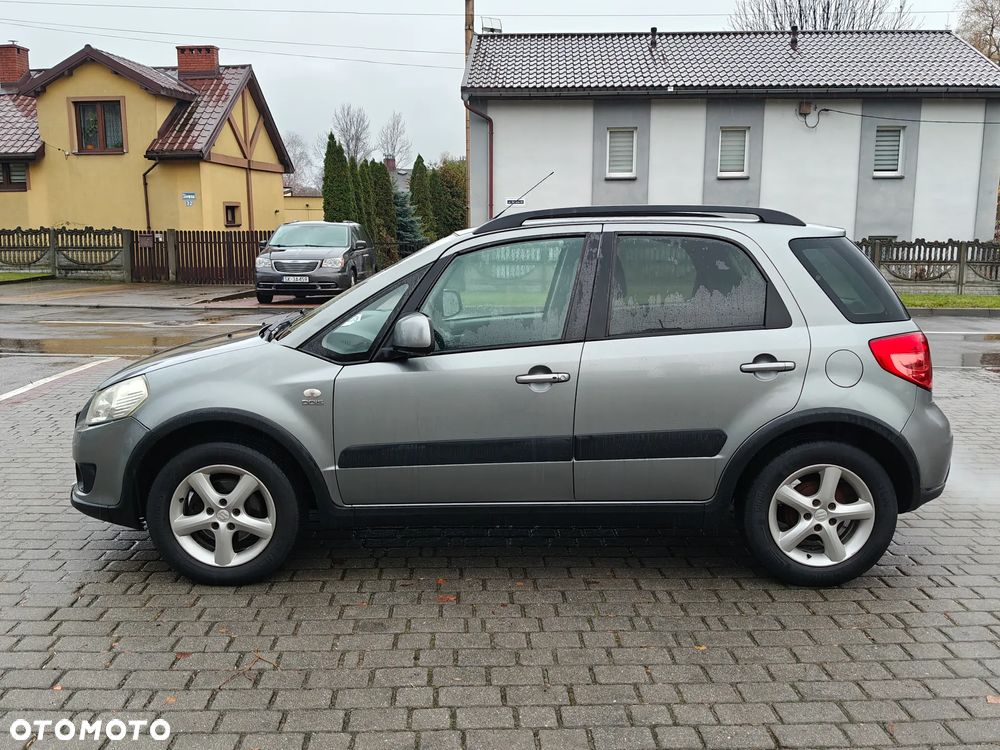 Suzuki SX4 1.9 DDiS DPF 4x2 Comfort - 32