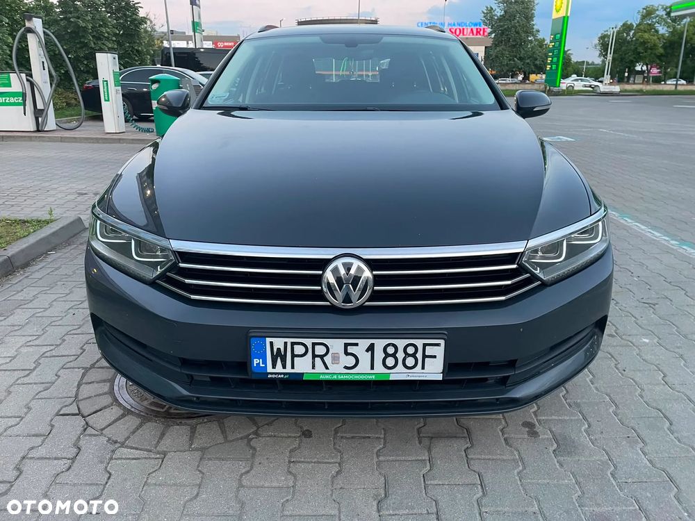 Volkswagen Passat 2.0 TDI BMT Trendline - 3