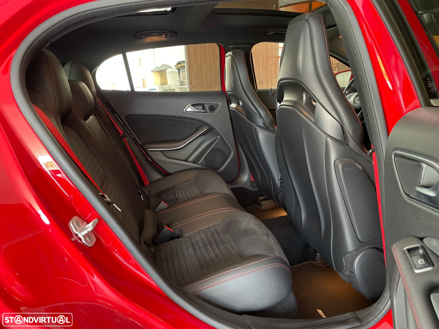Mercedes-Benz GLA 45 AMG 4-Matic - 17