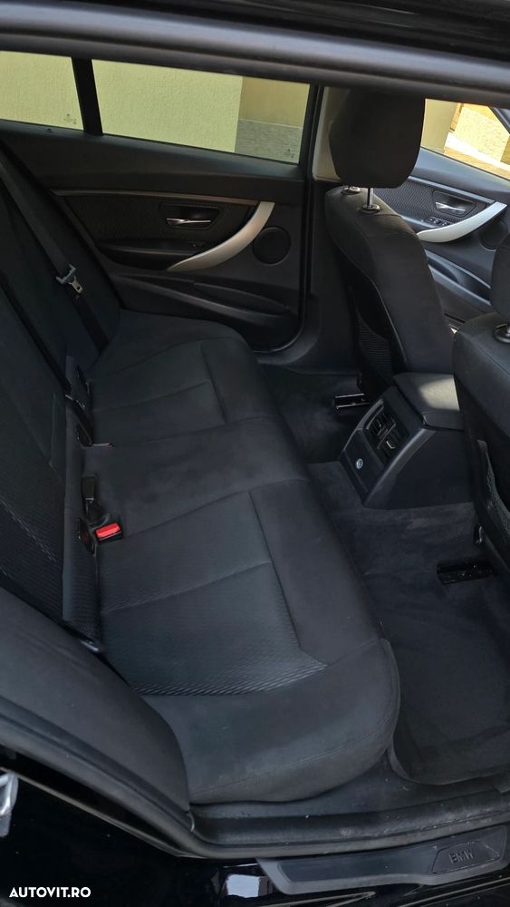 BMW Seria 3 318d - 3