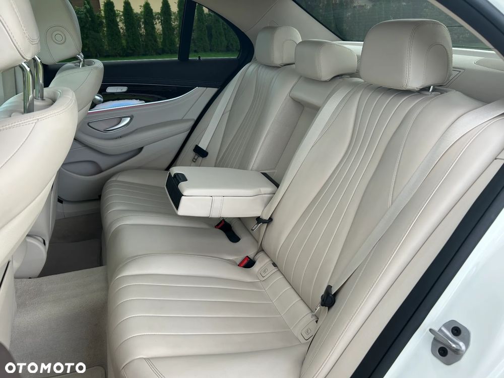 Mercedes-Benz Klasa E 220 d 4-Matic Avantgarde - 9