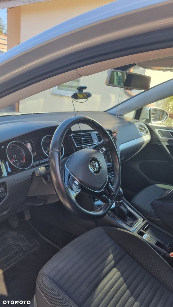 Volkswagen Golf - 4