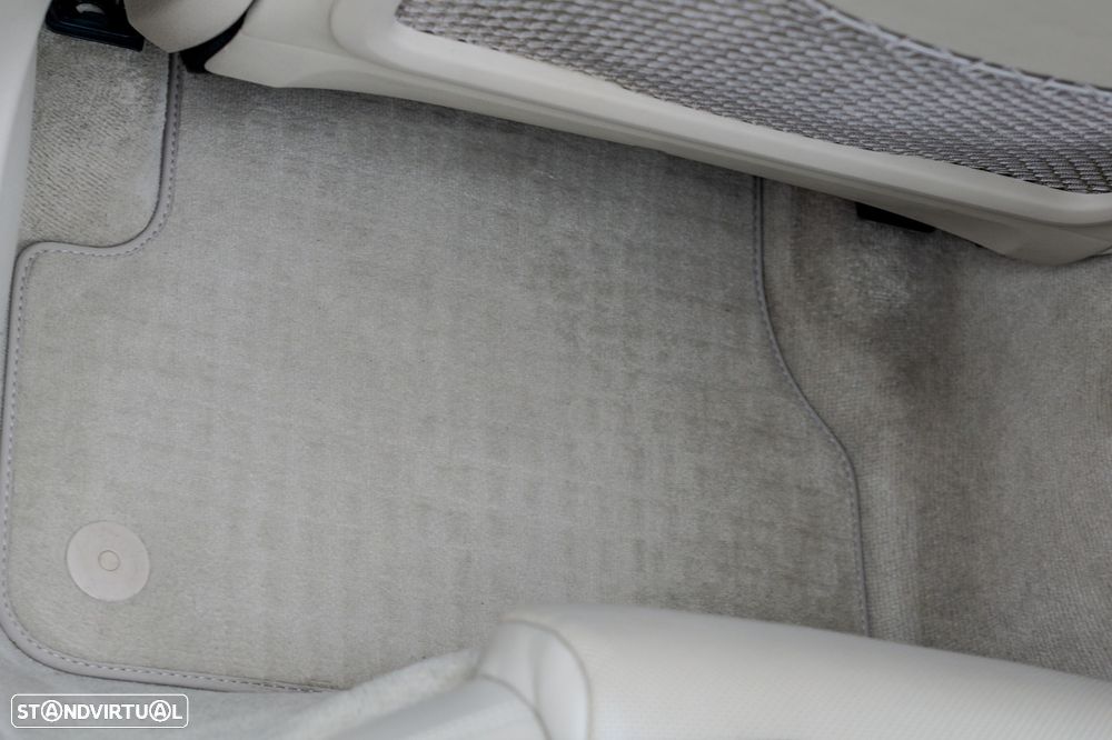 Audi A6 Avant 2.0 TDi Exclusive S tronic - 42