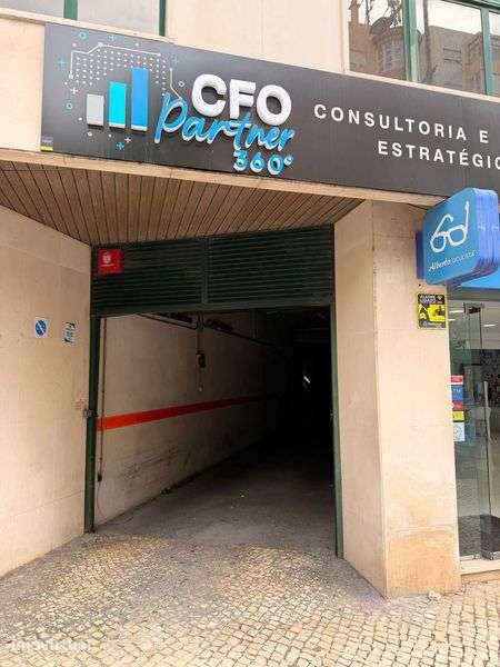 2 Estacionamentos à venda Avenida 5 de Outubro - Torres Vedras - Grande imagem: 2/5