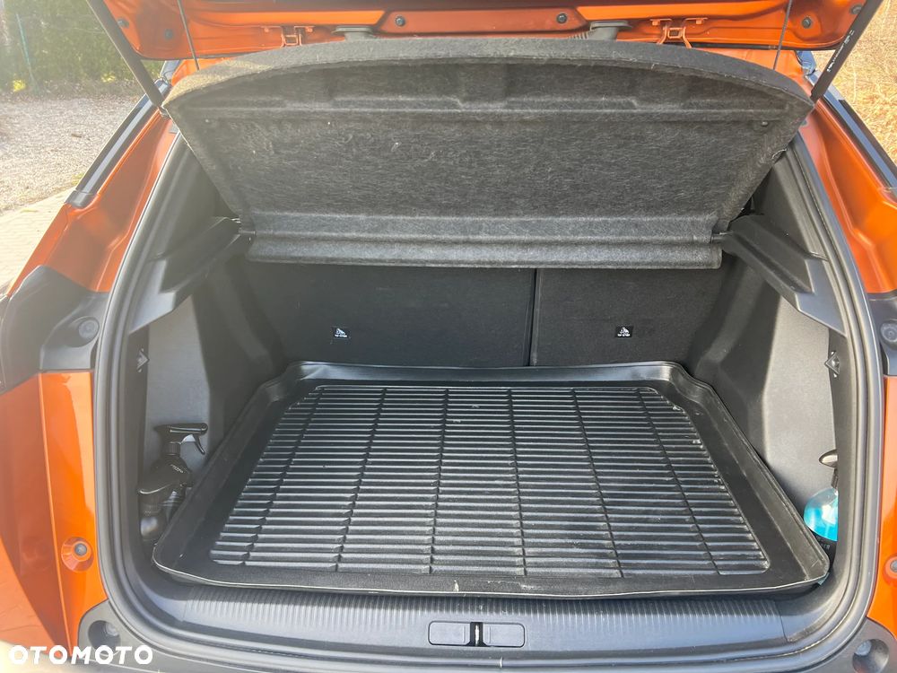 Peugeot 2008 PureTech 155 EAT8 GT - 14