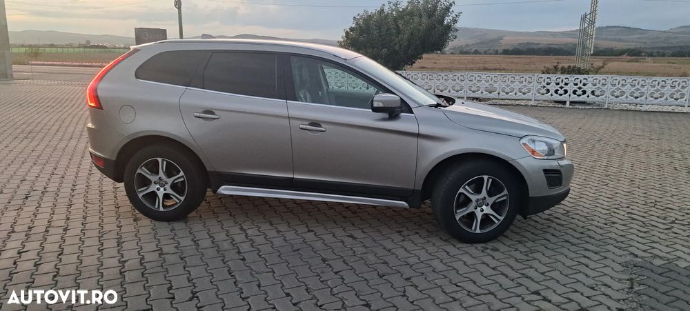 Volvo XC 60 2.4D AWD Aut. Summum - 3