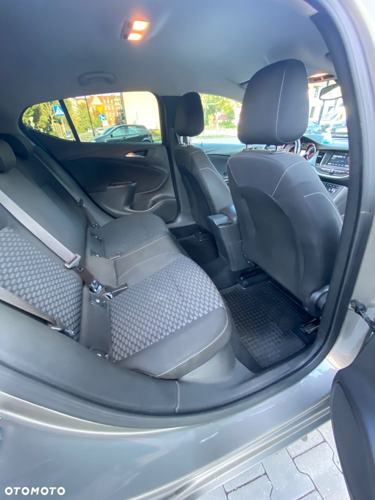 Opel Astra 1.4 T Elite - 9