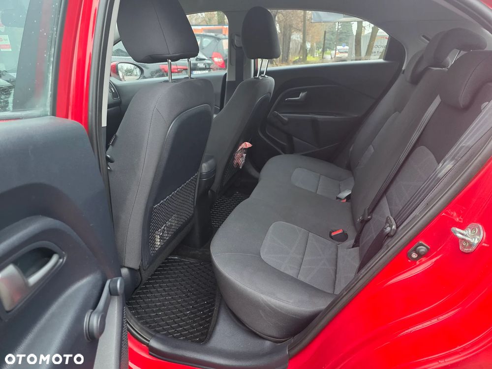 Kia Rio - 13