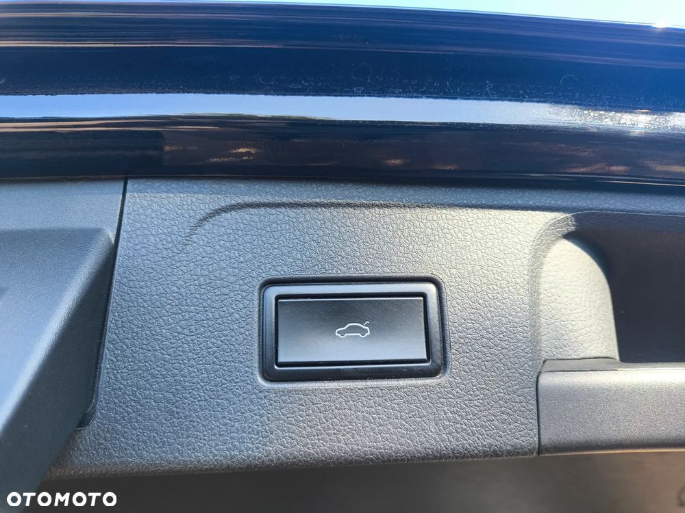 Volkswagen Passat - 10