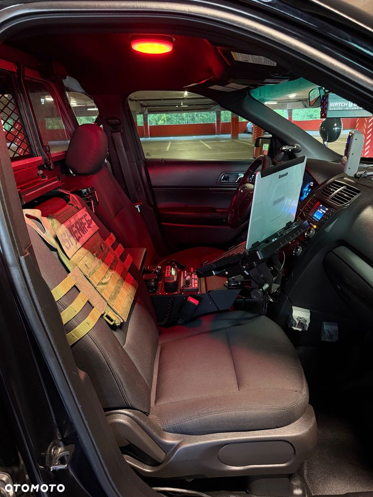 Ford Explorer - 20