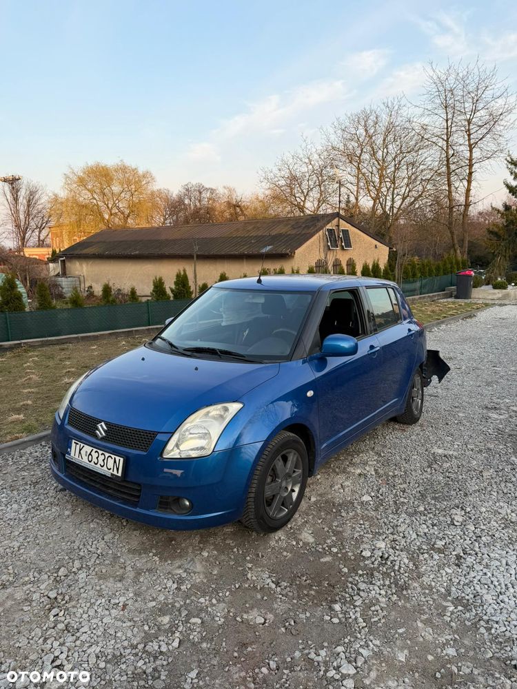 Suzuki Swift - 4