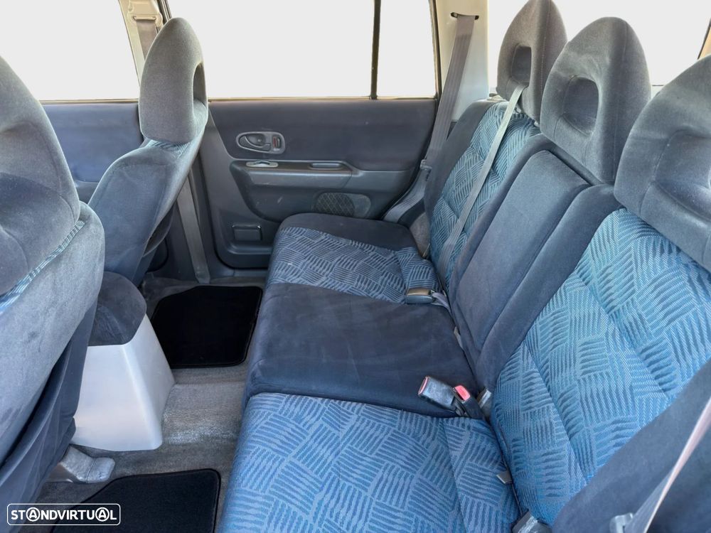 Mitsubishi Pajero Sport 2.5 TD GLS - 13