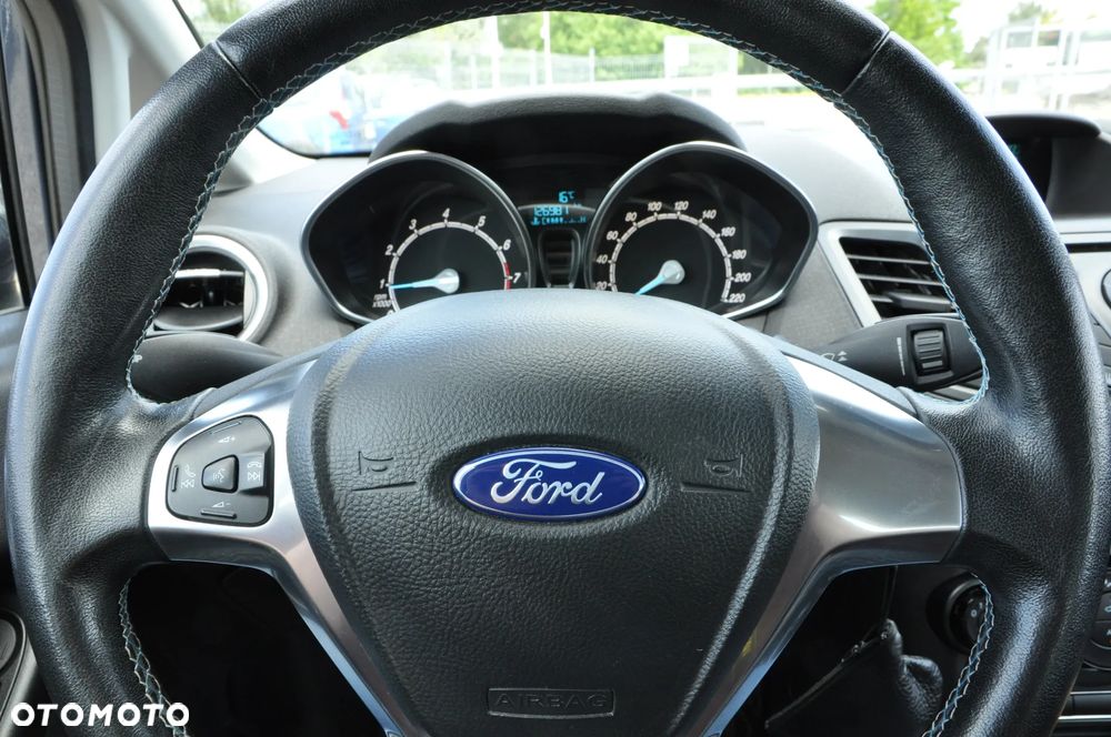 Ford Fiesta 1.25 Celebration - 20