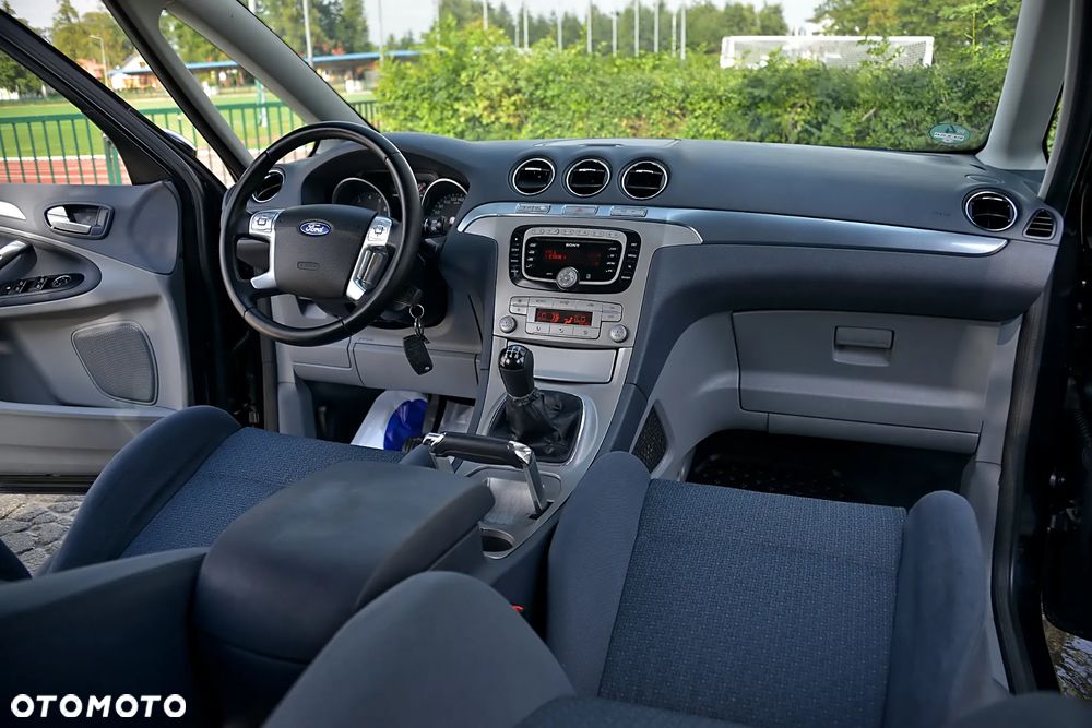 Ford S-Max - 37