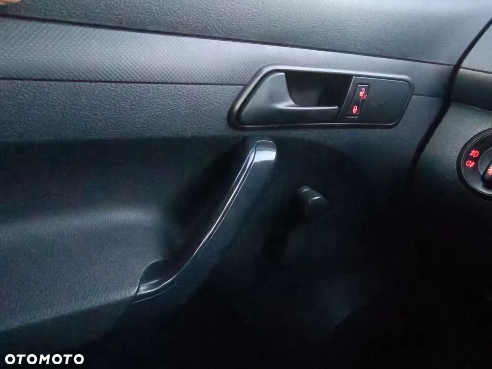 Volkswagen Caddy 2,0 TDI niemiecki - 8