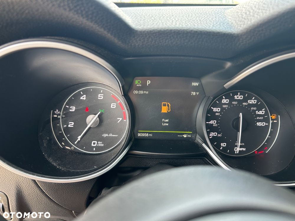 Alfa Romeo Stelvio 2.0 Turbo 16V AT8-Q4 Super - 14