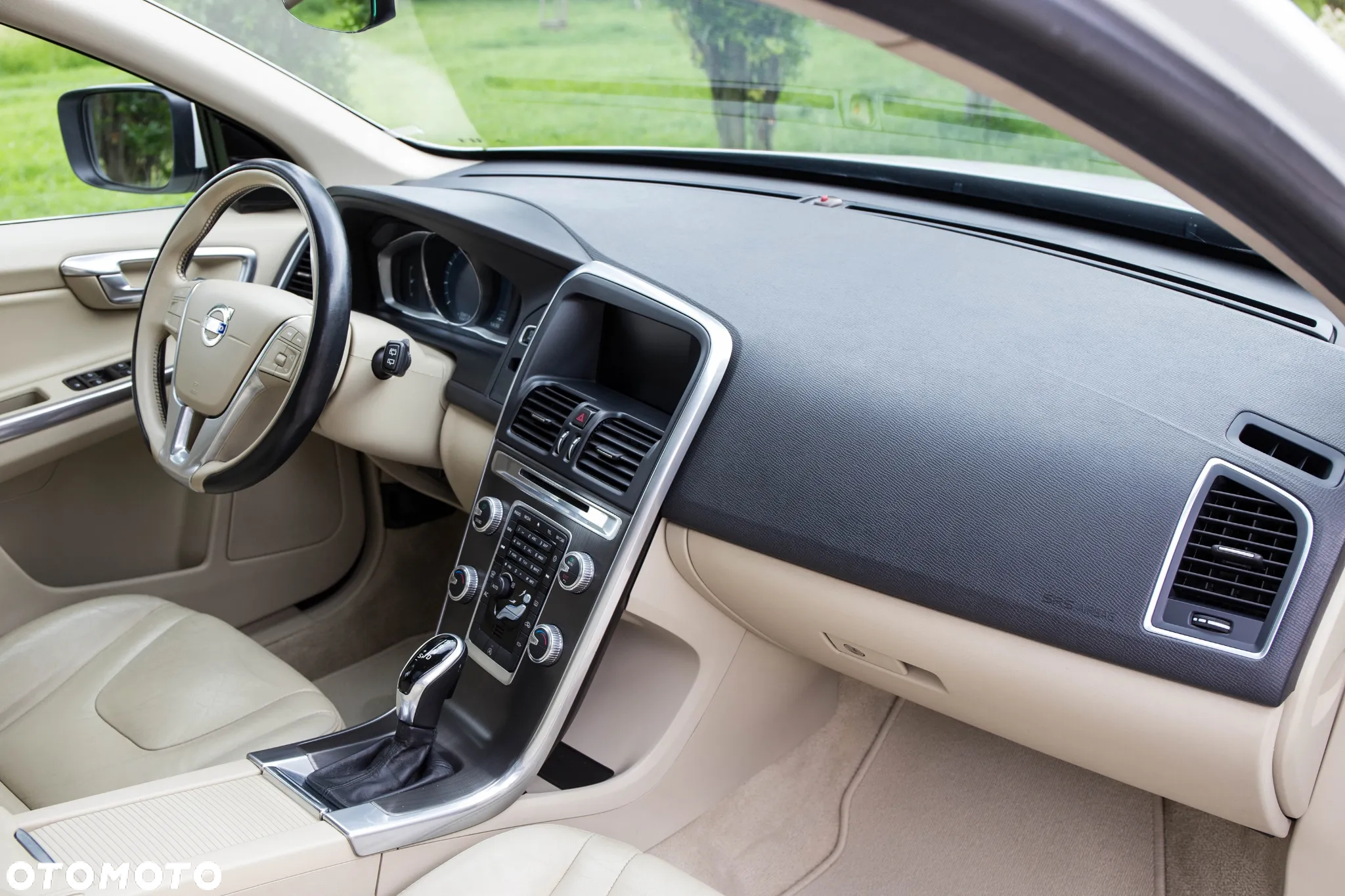 Volvo XC 60 T5 Drive-E Momentum - 30