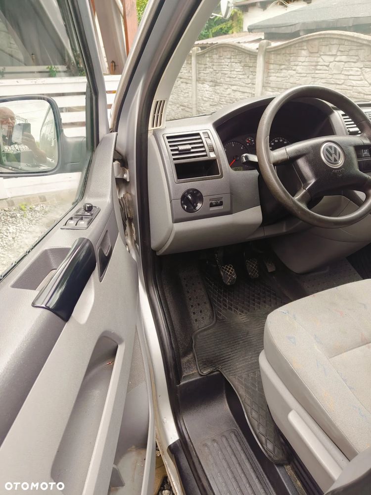 Volkswagen T5 - 16