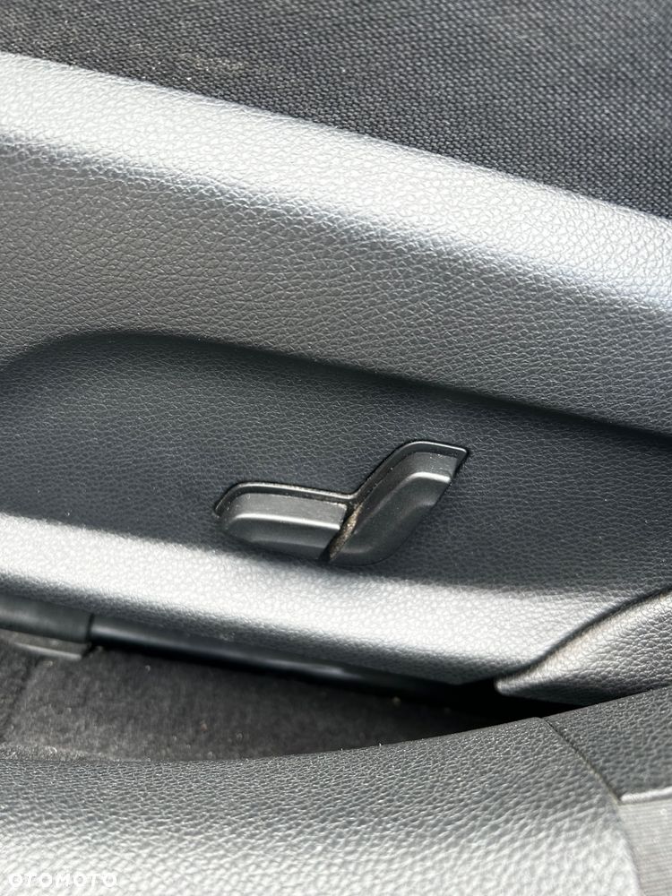 Mercedes-Benz Klasa C 200 (BlueTEC) d 7G-TRONIC Exclusive - 23